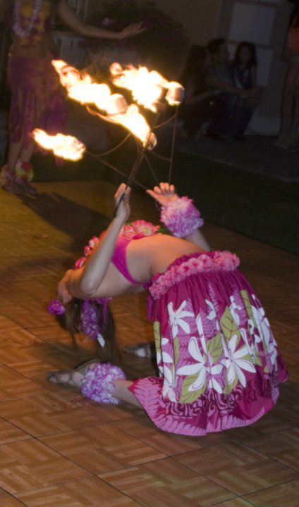 Hawaiian Hula Dancers Fire Show for Hawaiian Luau parties, holiday events, birthday parties, retirements, graduation, corporate events, company picnics, 4th of July party, Mardi Gras entertainment, any occasion, spectacular firs how with Hula Dancers and love drummer singer