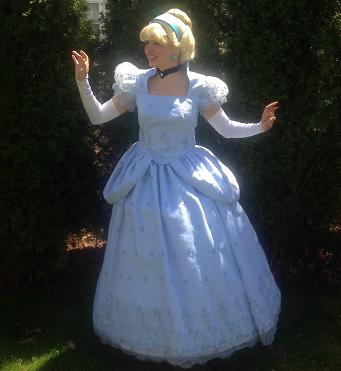 Princess haley- professional theater actress and trained singer poses as Cinderella for children's birthday parties in NJ