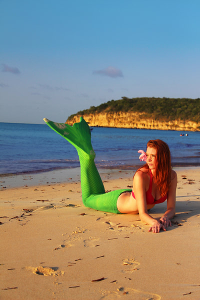 Real live Mermaid for kid's birthday parties, swim clubs, and corporate events in New Jersey, under water swimming mermaid, aqua mermaid performer