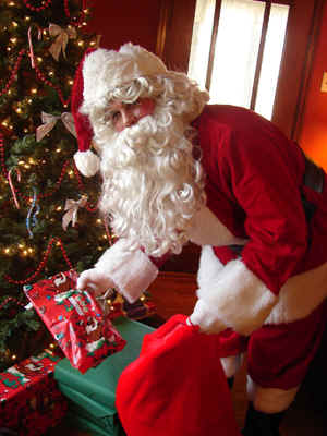 Visit from Santa Claus for Christmas parties, holiday shows, children's parties, kids birthday parties, corporate holiday party   (click on photo for more Christmas Holiday shows)